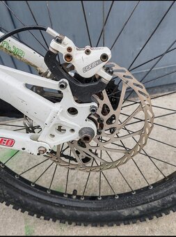 Downhil Specialized - 9
