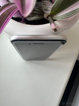 Iphone SE 2020 128Gb White - 9