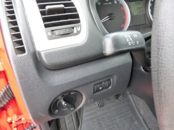 Škoda Roomster 1.6 16V Comfort - 9