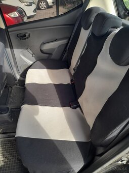 Hyundai i 10 benzín 1.1 - 9