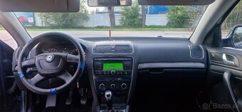 Predam Škoda Octavia Kombi 1.6 TDI 77 Kw diesel rok 2011 - 9