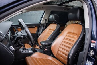 Volkswagen Passat Variant 2.0 TDI 170k Highline 4MOTION DSG - 9