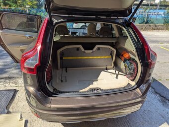 Volvo XC60 D4 SUMMUM POLESTAR AWD - (2.4L 5-valec) - 9