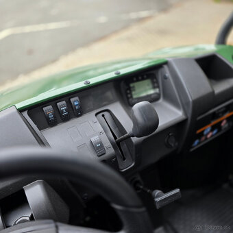 Kawasaki Mule 700 - 9