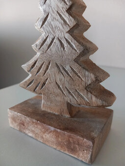 Dekorácia - drevený stromček, nový 13x8x5 cm - 9