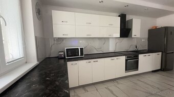LUXUSNÁ 4 - IZBOVÁ NOVOSTAVBA VO VIDINEJ S OBROVSKÝM POZEMKO - 9