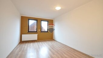 PREDAJ, Rodinný dom, Štrba, pozemok 184 m2 + spoločný dvor p - 9