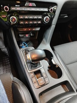 4x4 automat benzín Kia Sportage Platinum model 2020 - 9