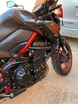 Kawasaki Z900 - 9