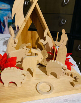 starý drevený betlehém - 9