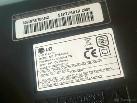 Predam ultrastylovy DVD prehravac LG DVS450H - 9