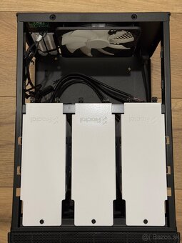 Predam PC skrinka Fractal Design Node 304 Black - 9