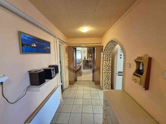 4 izbový rekonštruovaný rodinný dom v Okoličnej na Ostrove - 9