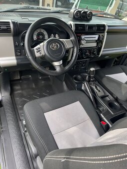 Toyota Fj Cruiser - 9