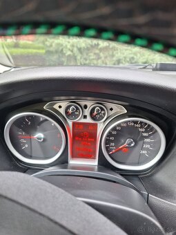 Ford focus - 9