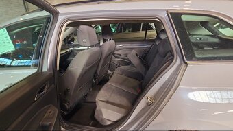 Volkswagen Golf VIII Variant 2.0 TDI 85kw DSG Led - 9
