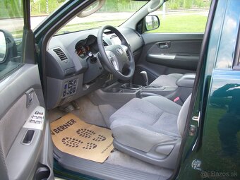 Toyota Hilux 3.0 D-4D 126Kw 4x4 A/T 5 - 9