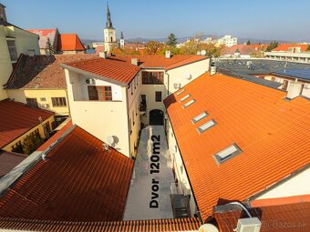 Komerčné priestory v centre s dvorom 120m2 a garážou. TOP PO - 9