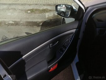 Predám Hyundai I30 AUTOMAT - 9