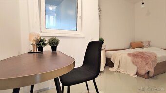 DIZAJNOVÝ 1,5 IZB.BYT V CENTRE, MEDENÁ UL, STARÉ MESTO - 9