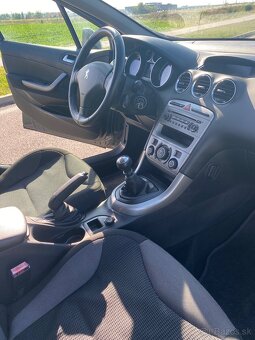 Peugeot 308 1,6HDi r. 2010 - 9