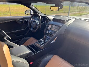 Jaguar F type R RWD - 9