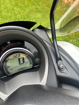 Yamaha Nmax 125 - 9
