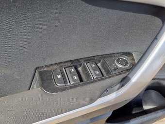 Kia Ceed zadný náraznik modrý B3 - 9