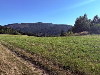 Rozľahlý pozemok s nádherným výhľadom - 9