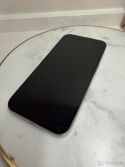 Predám iPhone 15 Pro Natural Titanium, 128 GB + kryt apple - 9