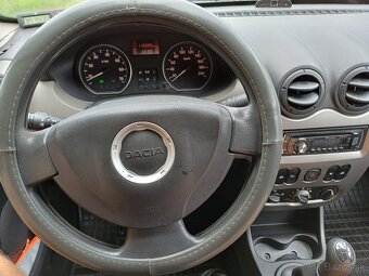 Dacia Sandero 1,4i, Nová STK EK, 115 000 Km, rok 12/2009 - 9