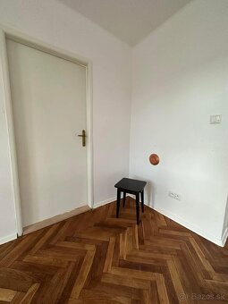 Pekný slnečný 2+1 byt v centre mesta SNV - 9