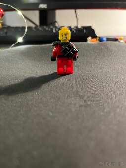 Lego postavickt - 9