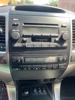 TOYOTA LAND CRUISER - 9