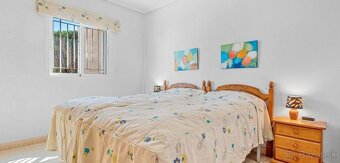 Španělsko – Orihuela Costa, Playa Flamenca Dům 4+1 s terasou - 9