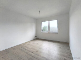 ‼️ NOVÝ RODINNÝ DOM 1 GARÁŽ NA PREDAJ, MALÉ KRŠTEŇANY ‼️ - 9