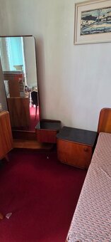 Spálňová zostava, postel,skrine,stolíky,zrkadlo - 9