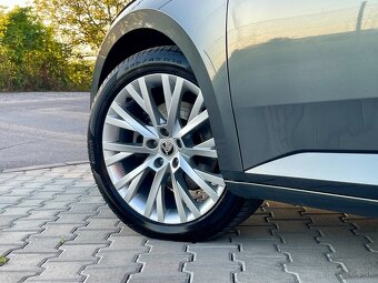 Škoda Superb Combi 3 Facelift 2.0 TDI 110kW DSG°VIRTUAL°DPH° - 9