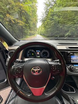 Toyota Rav4 Hybrid - 9