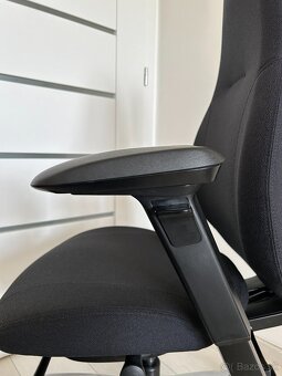 Kancelárska ergonomická stolička RH Mereo 220 - 9