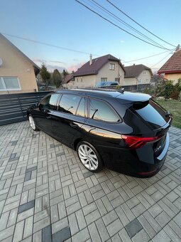 Škoda Octavia Combi 2.0 TDI Ambition SK ŠPZ - 9