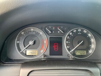 Predam Vymenim Škoda superb 2.0tdi 103kw - 9