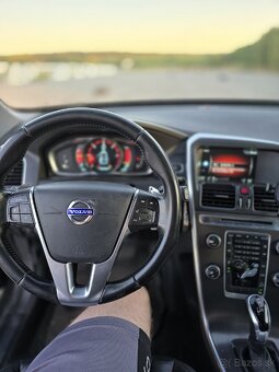 Volvo XC60 D5 AWD Summum – 2015 | 168 000 km | TOP stav - 9