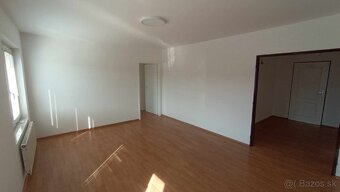Od júna: 3-izbový nebytový priestor (80m2) na Športovej - 9