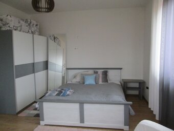 ZĽAVA - dom pre veľkú rodinu + letný 2i domček, garáž,24árov - 9