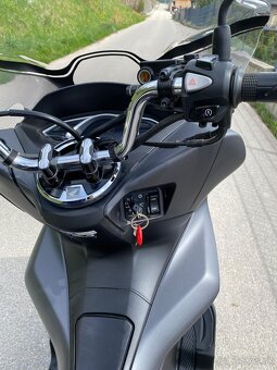 Honda PCX 125 r.v. 2020 - 9