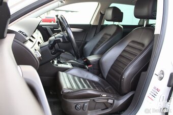 Volkswagen Passat Alltrack 2.0 TDI - 9