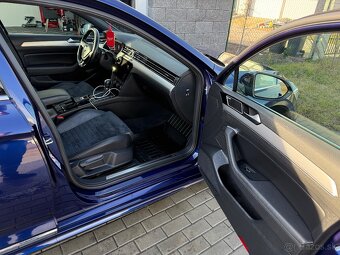 Volkswagen Passat Variant 2.0 TDi DSG R-line - 9