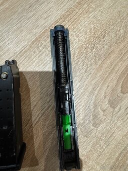 Glock 17 BlowBack Green Gas (airsoft) - 9