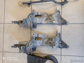 Turbo 1,6tdi 77kw CLH držiak alternátora - 9